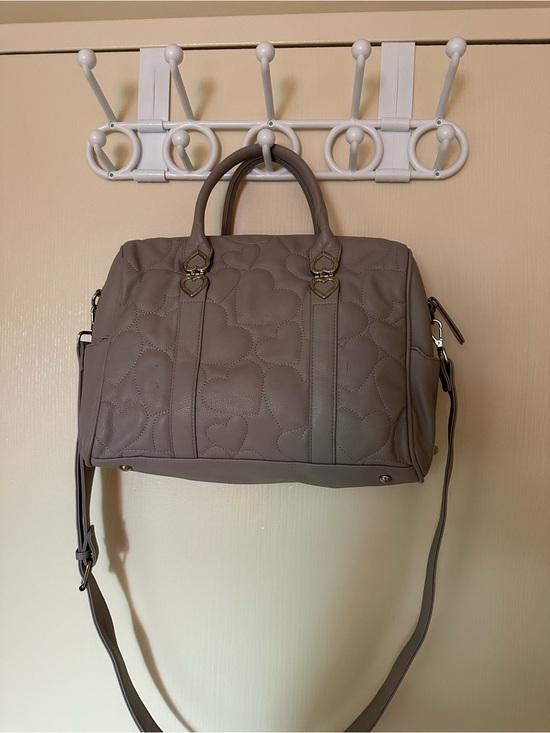 Betsey Johnson Handbags - ❤️Betsey Johnson Quilted Heart-Accent Taupe Satchel